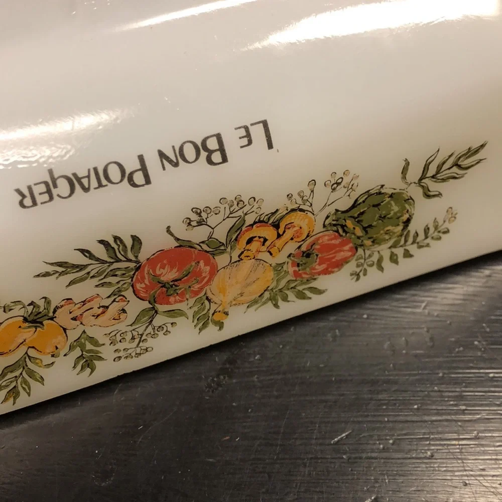 Anchor Hocking‎ Fire-King Le Bon Potager 1 Quart Milk Glass Loaf Pan 441